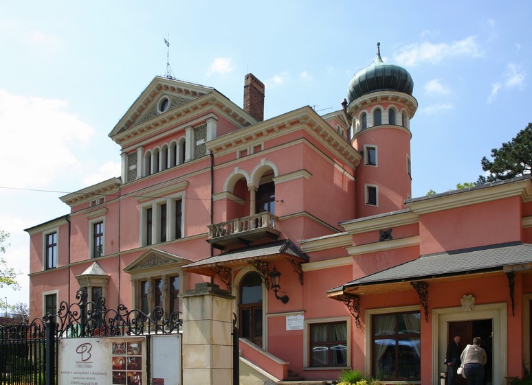 n_13.31.49 Bielawa (Langenbielau, Dierig- Palais).jpg